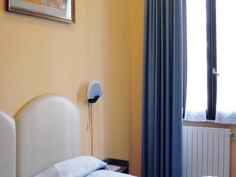 Alessandro A San Pietro Best Bed Rome Exterior photo